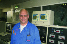 Адри Верстретен, специалист по электрооборудованию, у двух из четырех систем Hydro-Control V